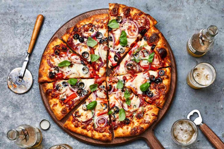 Do You Think A Whole Chicken BBQ Pizza Is Enough For Your Lunch?